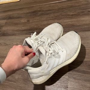 Adidas women’s ultraboosts 7.5